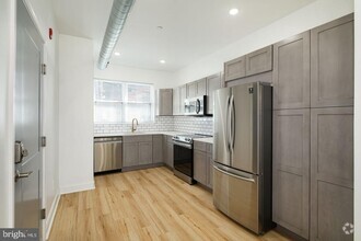 Building Photo - 1633 Swain St