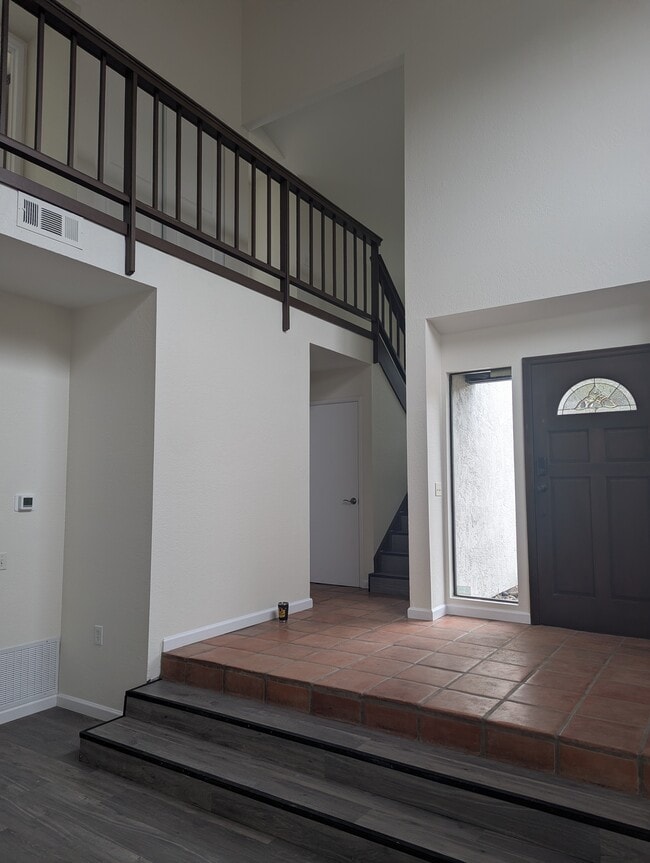 Building Photo - 474 Arroyo Dr