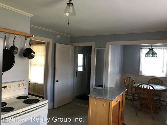 Foto del edificio - 2 br, 1.5 bath House - 277 Broadway