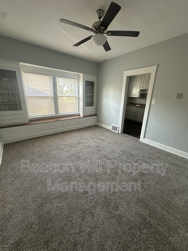 Foto del edificio - 3585 E 129th St