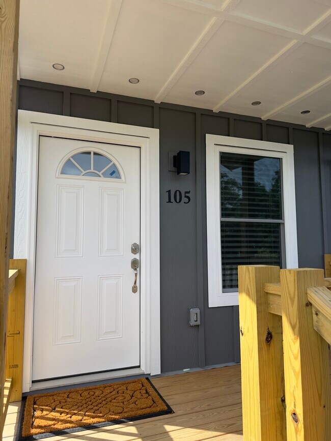 Building Photo - 103 Leslies Home Dr