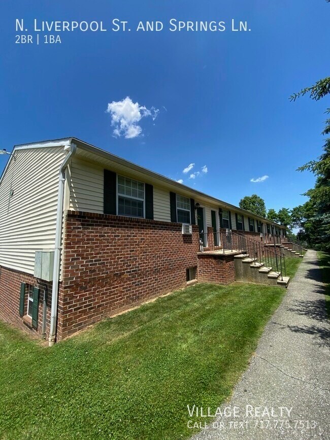 230 Elizabeth Ln Unit 9, Manchester, PA 17345 Room for Rent in