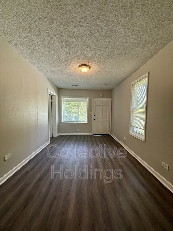 Building Photo - 7101 Naples Ave