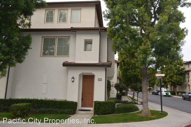 Foto del edificio - 2 br, 2 bath House - 250 Lockford