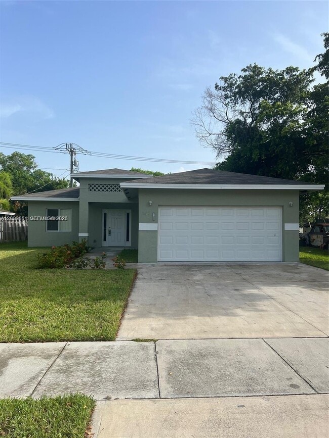 Building Photo - 2637 NW 9th Ct