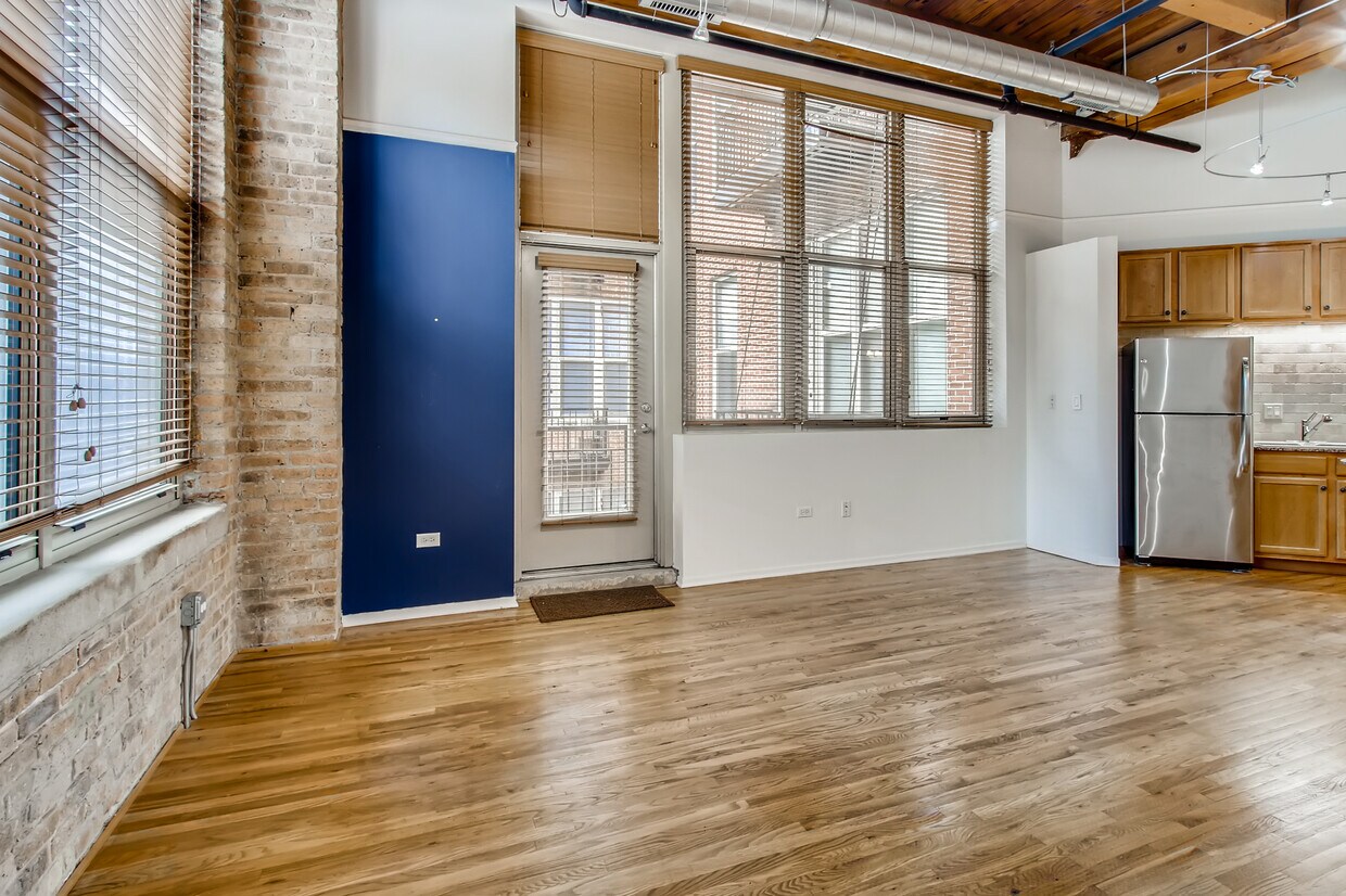 Primary Photo - 1500 W Monroe St