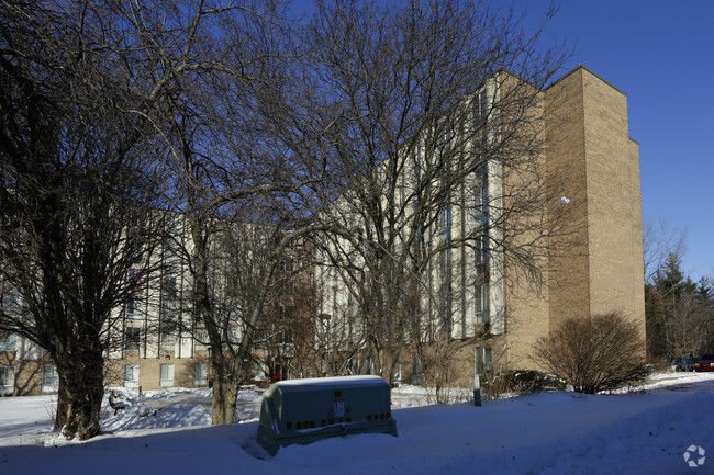 Building Photo - Leonard Terrace