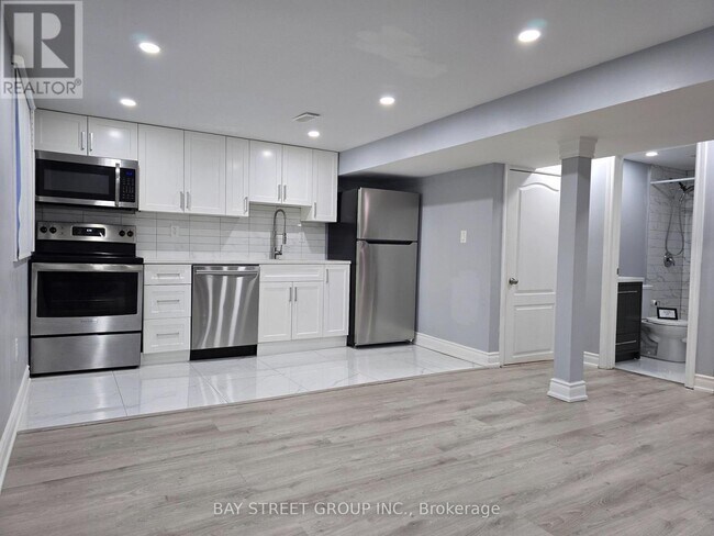Photo du bâtiment - 366 E 23rd St