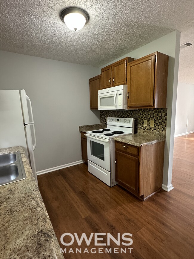 Foto del edificio - Move in Ready!