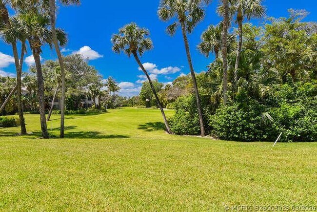 Foto del edificio - 4105 Fairway Dr N