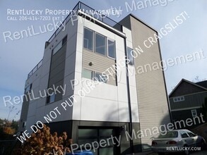 Building Photo - 1721 27th Ave