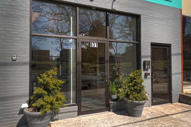 Foto del interior - 631 Campbell Ave LLC - Residential