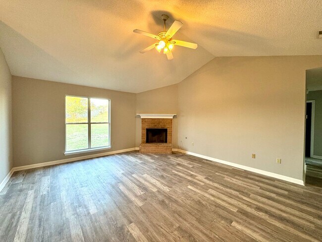 Foto del edificio - ****JUST REDUCED****10492 Carrington, Oliv...