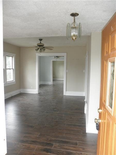 Building Photo - 27 Grandview Ave