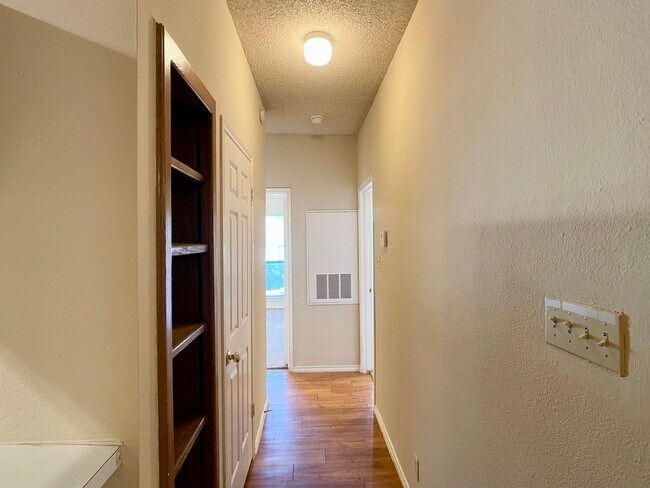 Foto del edificio - Central/UT 2/2 Apartments PRELEASE 8/15/2025