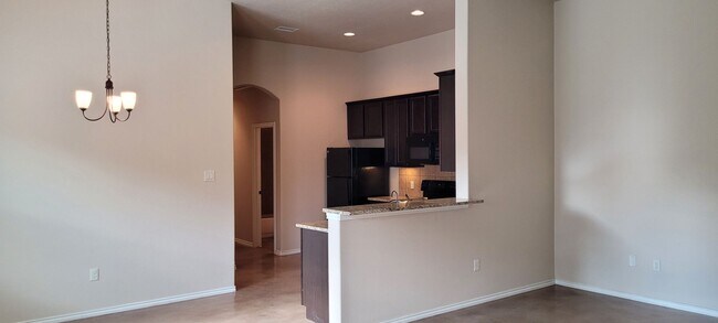 Building Photo - Luxury Duplex in New Braunfels, TX!