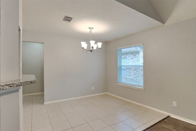 Building Photo - 18203 Campbellford Dr
