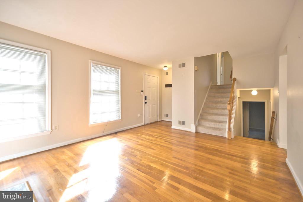 Foto principal - 800 Rosemere Ave