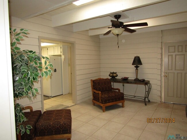 Building Photo - 1913 Villa Dr