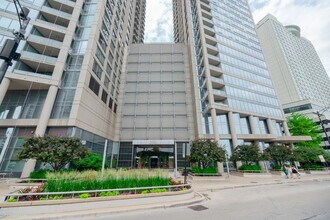 Building Photo - 600 N Lake Shore Dr