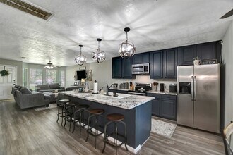 Building Photo - 25401 Hunting Trail