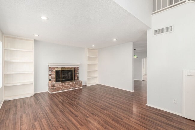 Building Photo - Inviting 4-Bedroom Home with Included Land...