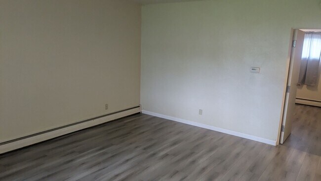 Foto del edificio - 105 Hilltop Dr
