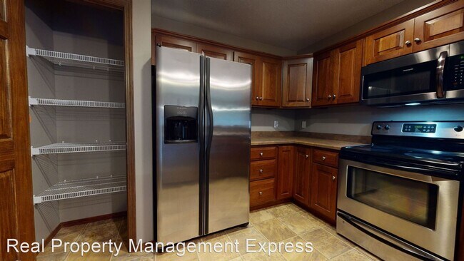 Building Photo - 2 br, 2 bath House - 8801 W 32nd Street #1