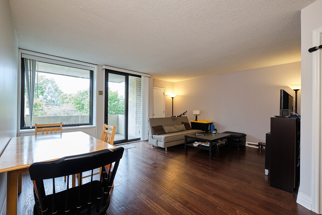 Primary Photo - 300 M St SW