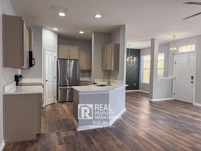Foto del edificio - 7624 Red Mill Cir
