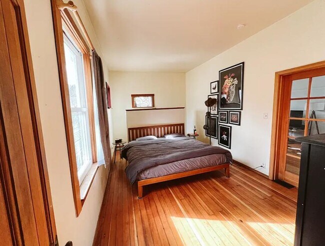 Foto del edificio - 2822 NE Rodney Ave