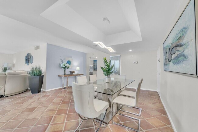 Building Photo - 3610 S Ocean Blvd