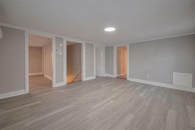 Building Photo - 1401 Collier St