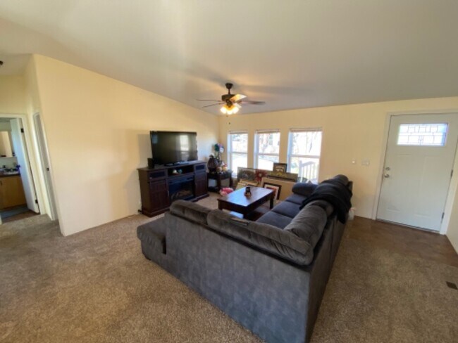 Foto del edificio - 1432 Linden Ave