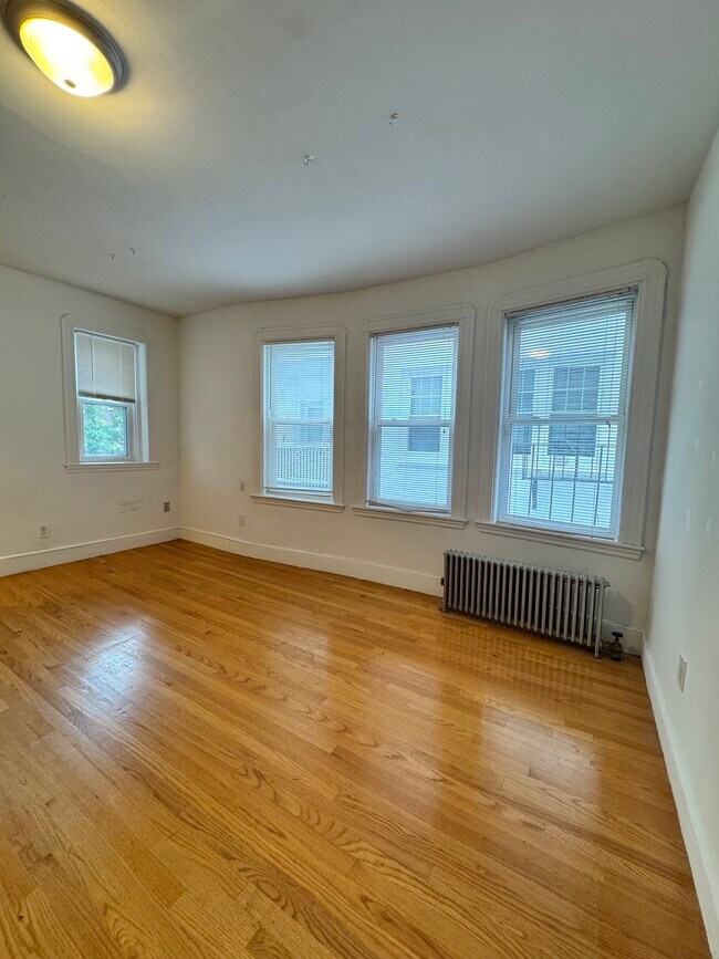 Foto del edificio - 5 Ellsworth Ave