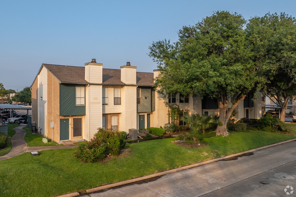 Primary Photo - El Dorado Way Condominiums