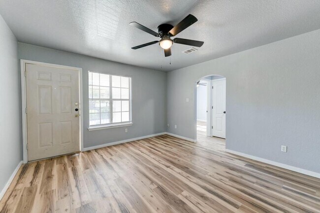 Foto del edificio - 2 Bed/ 1 Bath in Killeen Tx