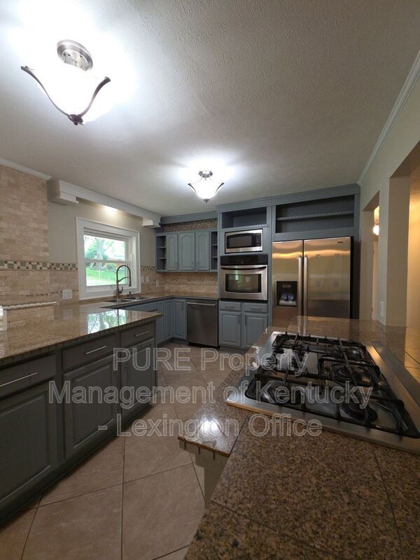 Building Photo - 1123 Gainesway Dr