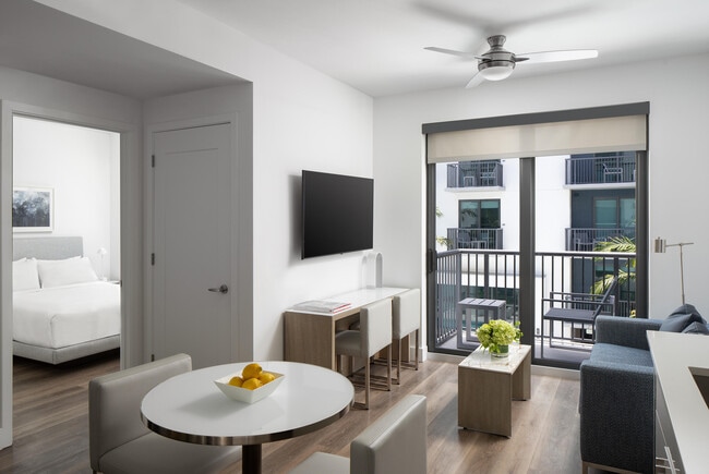 Foto del edificio - 695 S Olive Ave