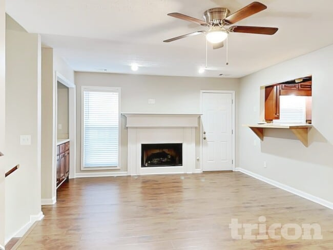 Building Photo - 375 Radcliffe Trce