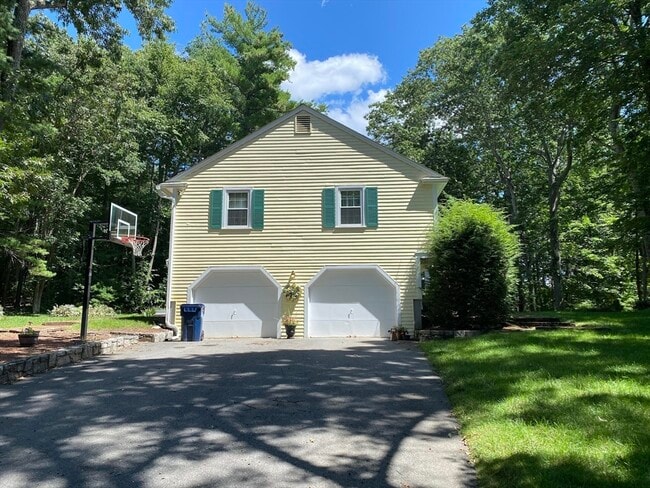 Building Photo - 1 Stonehill Rd