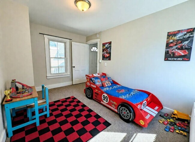 Foto del edificio - 3 Bedroom 1.5 Bathroom Available in Manheim!