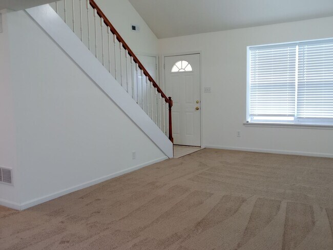 Building Photo - 5005-5007 Carrie Ridge Dr.