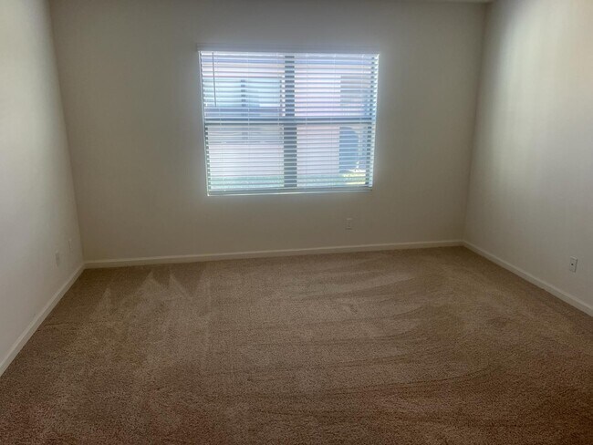 Foto del edificio - 5413 Amusement Ave