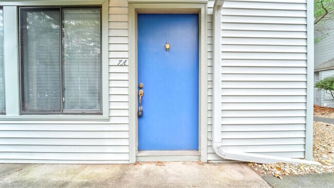 Foto del edificio - 1 br, 1 bath Townhome - 7A Talcott Forest ...