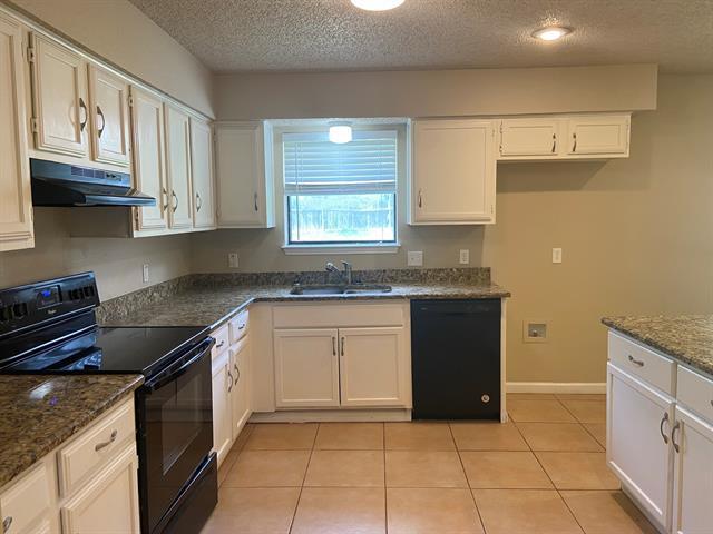 Building Photo - 6100 Big Springs Dr