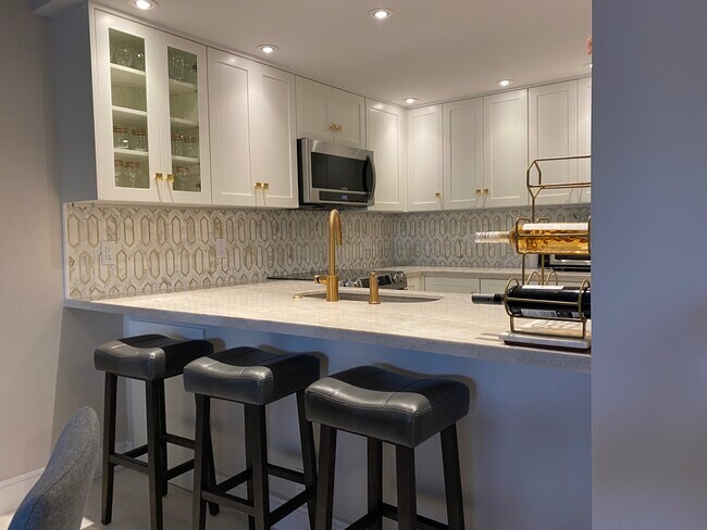 Foto del edificio - 170 Ocean Lane Dr