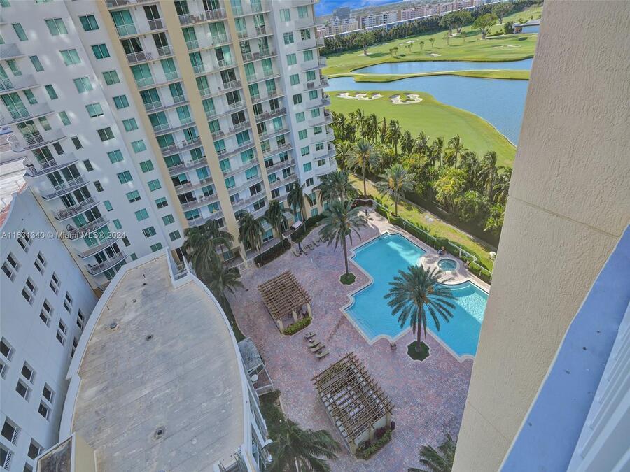 Foto principal - 1755 E Hallandale Beach Blvd