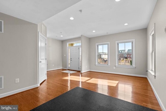 Building Photo - 9134 Kenway Ln