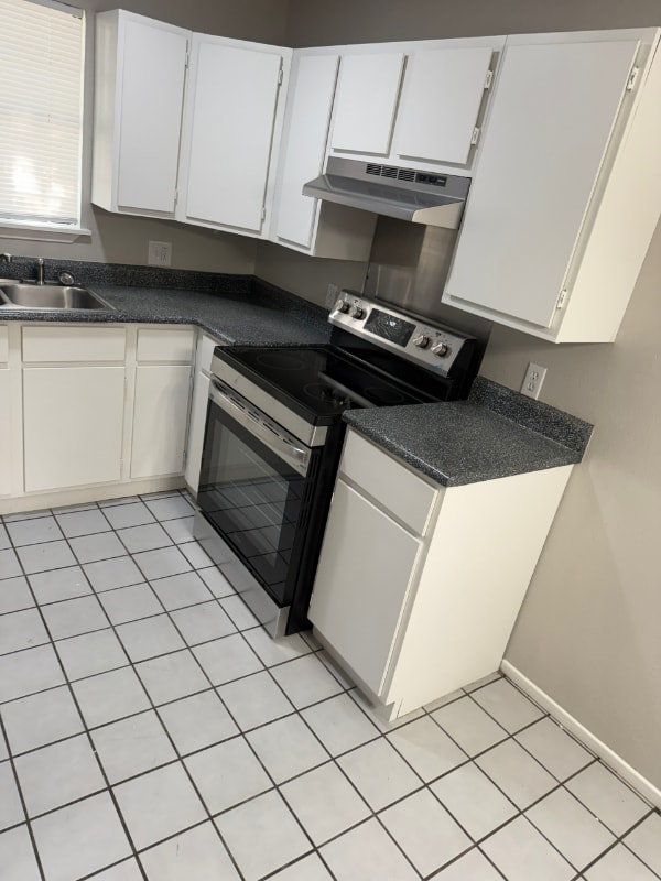 Photo - 927 W Formosa Blvd Apartment